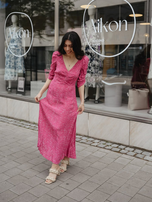 Prickig rosa ruched midi-klänning second hand BeAIKON